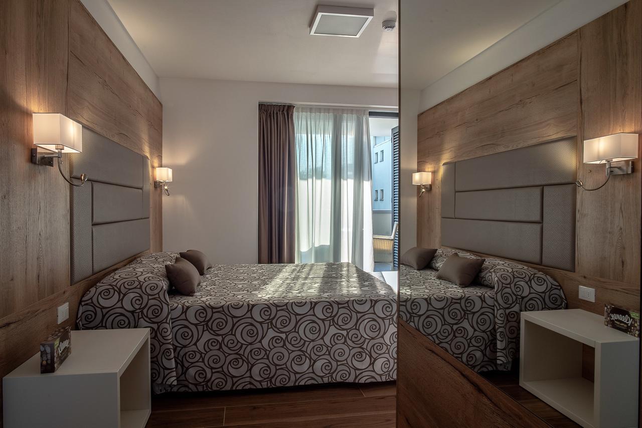 Aparthotel Miramare Grado Exterior photo